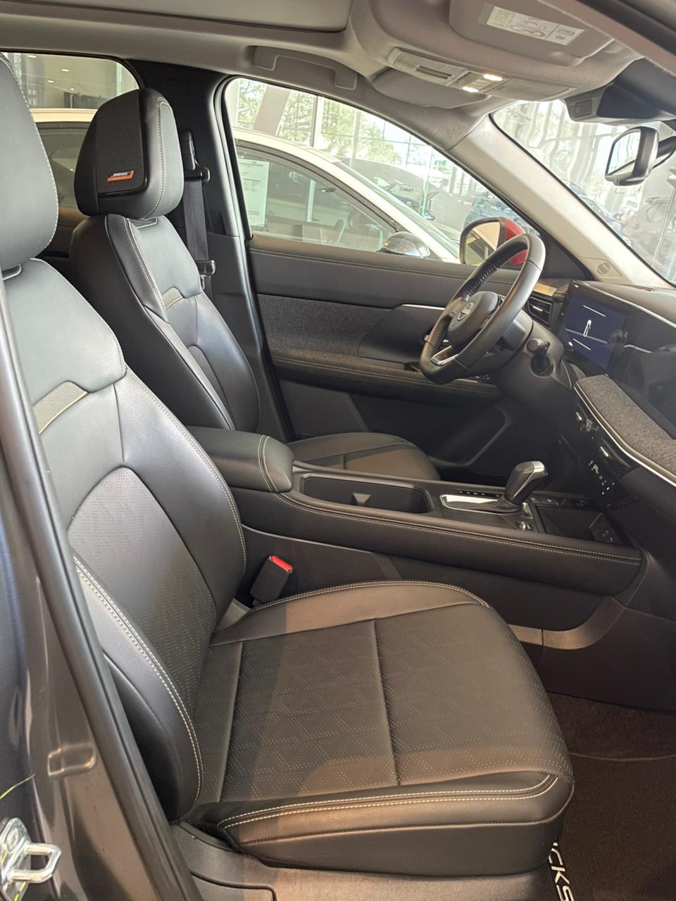 2025 Nissan Kicks PLATINUM BITONO, L4,2.0L, 142 CP, 5 PUERTAS, CVT